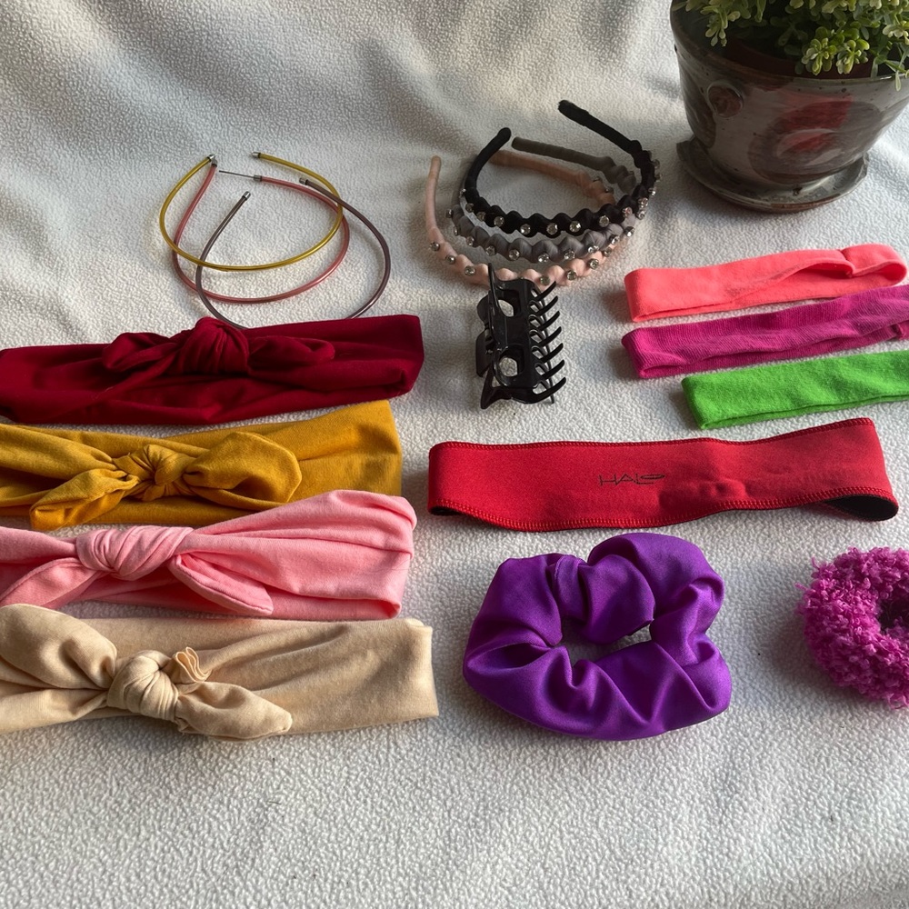 17 piece hair accessory lot